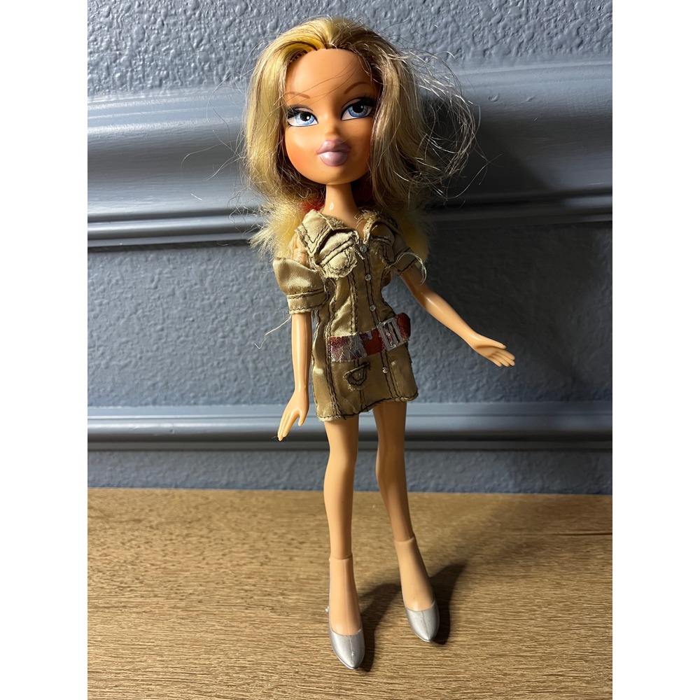 Bratz Doll Wild Wild West Yasmin Adventure Outfit Fashion Doll MGA 2001